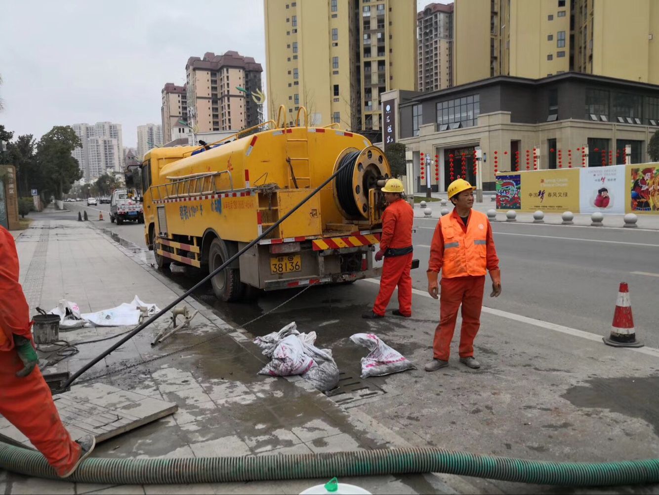天桥排污管道清淤-管道清洗